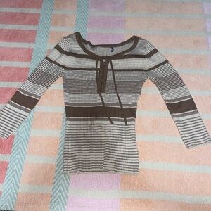 Small striped ribbed sweater